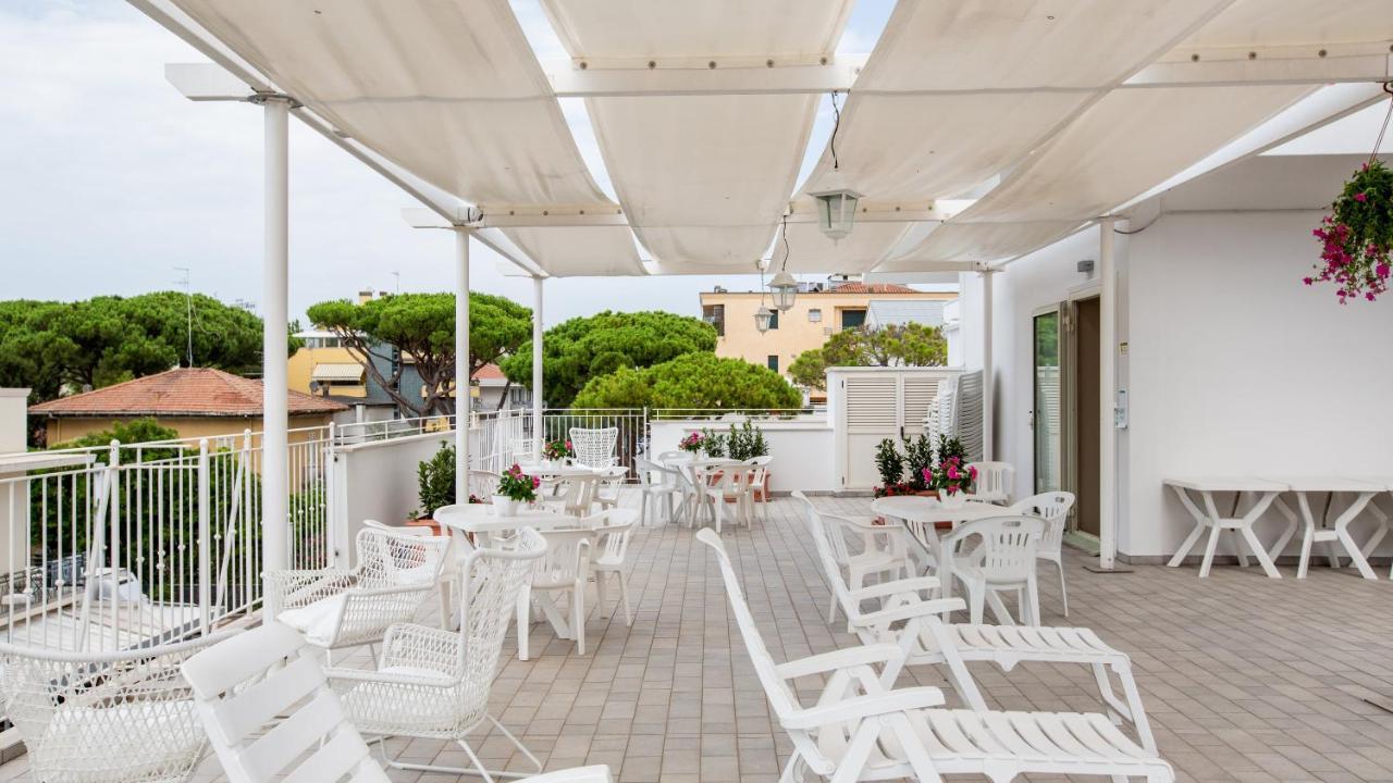 Beyou Hotel Villa Rosa Riccione Exterior foto