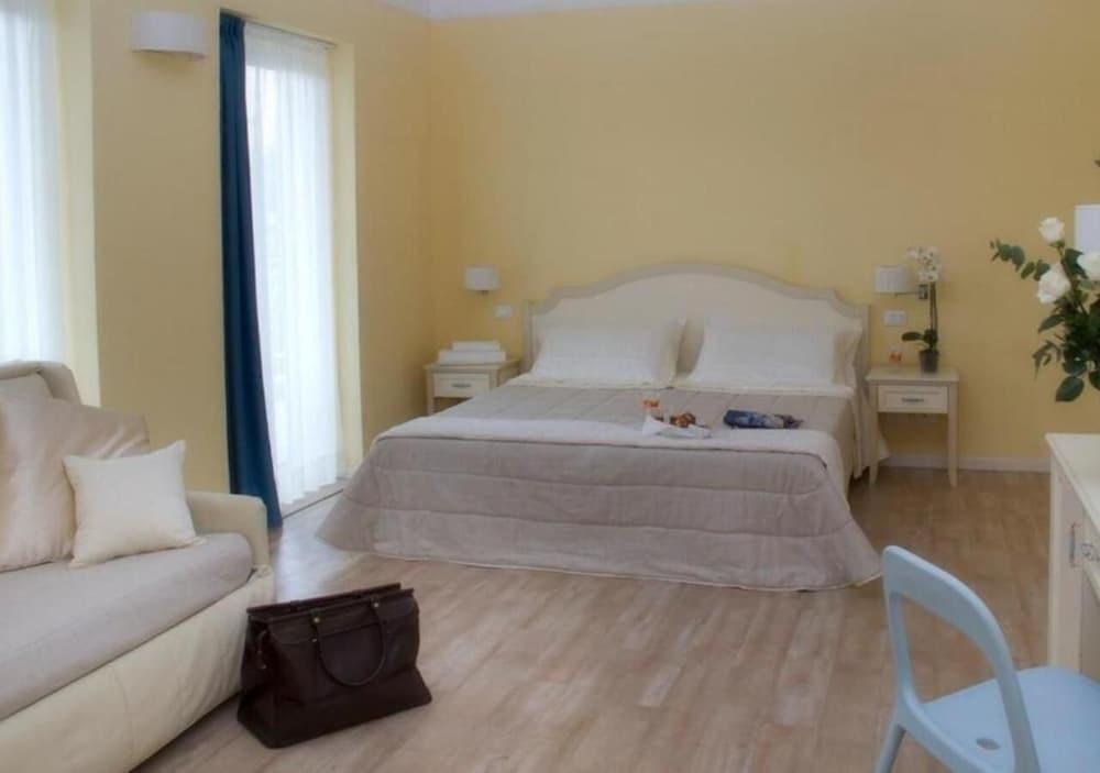 Beyou Hotel Villa Rosa Riccione Exterior foto